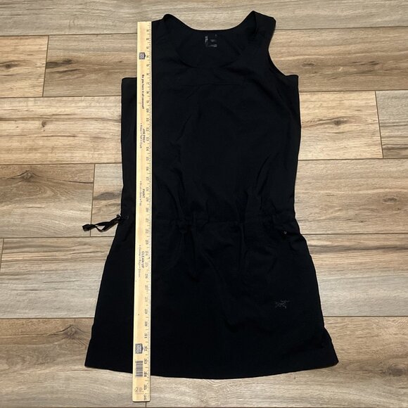 Arc’teryx Contenta Dress SZ Small Black Lightweight Shift Cinch Waist Sleeveless - Picture 5 of 10